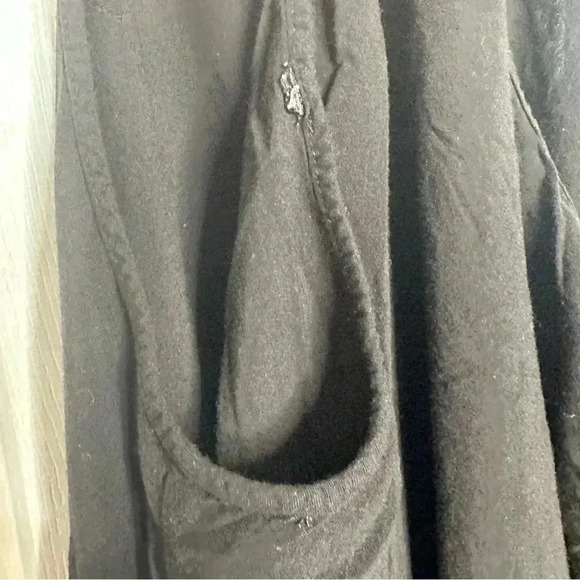 Spaghetti Strap Tank Top Flowy Black Size Extra Small - Picture 12 of 16